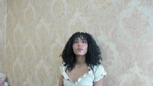 CintiaWalker online show from October 2025 12:45:02 PM