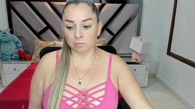 natalia5560 online show from September 2025 12:37:01 PM