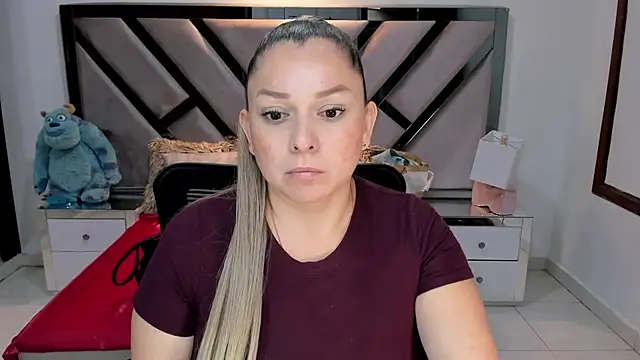 natalia5560 online show from September 2025 12:39:01 PM