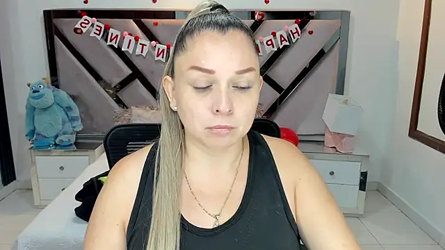 natalia5560 online show from September 2025 12:40:01 PM