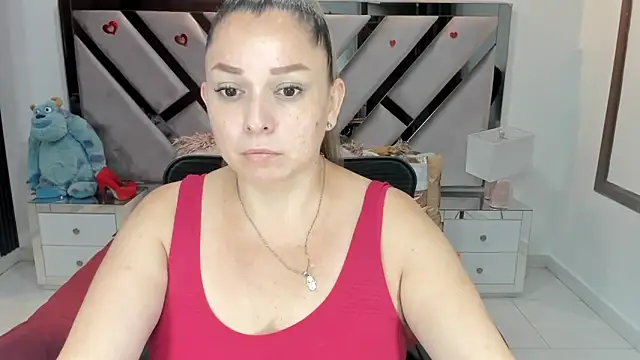 natalia5560 online show from October 2025 12:35:01 PM