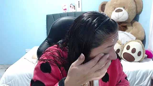 AngelRouss online show from September 2025 10:37:01 PM