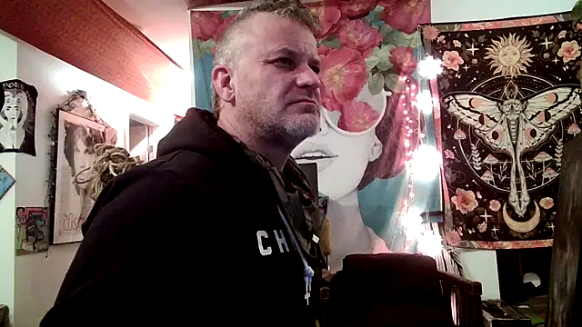 Snapshot of SilverandFox chatting on January 2025 06:31:01 PM SilverandFox online show from January 2025 06:31:01 PM