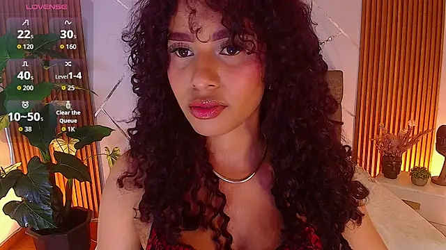 charlottee white online show from May 2026 10:28:01 PM