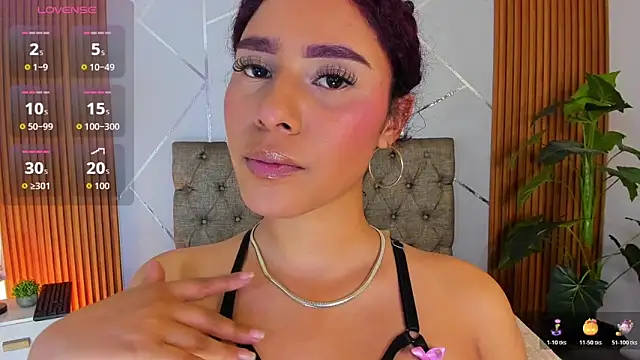 charlottee white online show from May 2026 08:48:01 PM