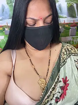 FlatVincy4 online show from October 2025 08:46:01 AM