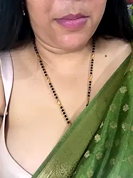 FlatVincy4 online show from November 2025 04:42:01 PM