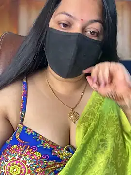 FlatVincy4 online show from April 2026 04:32:01 AM