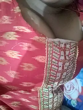 Snapshot of Looliya02 chatting on February 2025 05:44:02 AM Looliya02 online show from February 2025 05:44:02 AM