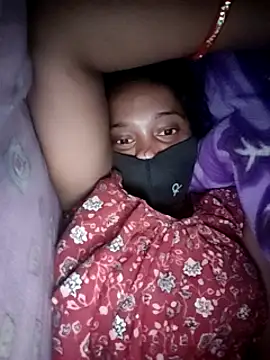 Snapshot of Looliya02 chatting on February 2025 05:53:01 PM Looliya02 online show from February 2025 05:53:01 PM