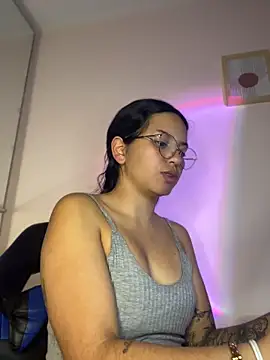 Snapshot of Rosita_forever_ chatting on April 2026 08:24:02 PM Rosita forever online show from April 2026 08:24:02 PM