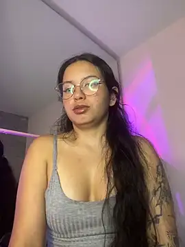 Snapshot of Rosita_forever_ chatting on April 2026 07:58:01 PM Rosita forever online show from April 2026 07:58:01 PM