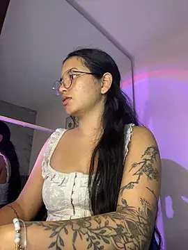 Snapshot of Rosita_forever_ chatting on April 2026 08:15:01 PM Rosita forever online show from April 2026 08:15:01 PM