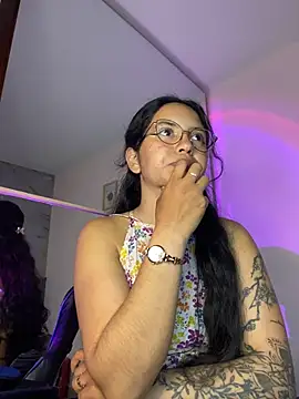 Snapshot of Rosita_forever_ chatting on April 2026 08:57:02 PM Rosita forever online show from April 2026 08:57:02 PM