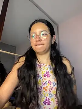 Snapshot of Rosita_forever_ chatting on May 2026 09:14:01 AM Rosita forever online show from May 2026 09:14:01 AM