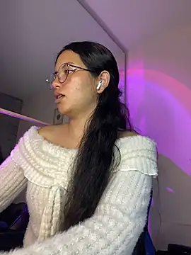 Snapshot of Rosita_forever_ chatting on May 2026 04:29:02 AM Rosita forever online show from May 2026 04:29:02 AM