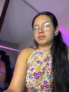 Snapshot of Rosita_forever_ chatting on May 2026 07:54:02 PM Rosita forever online show from May 2026 07:54:02 PM