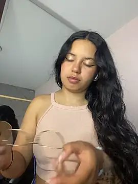 Snapshot of Rosita_forever_ chatting on June 2026 02:53:01 PM Rosita forever online show from June 2026 02:53:01 PM