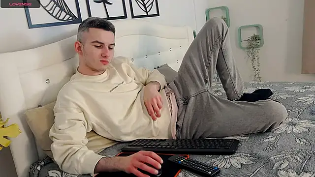 Devin Jay online show from February 2025 07:41:02 PM