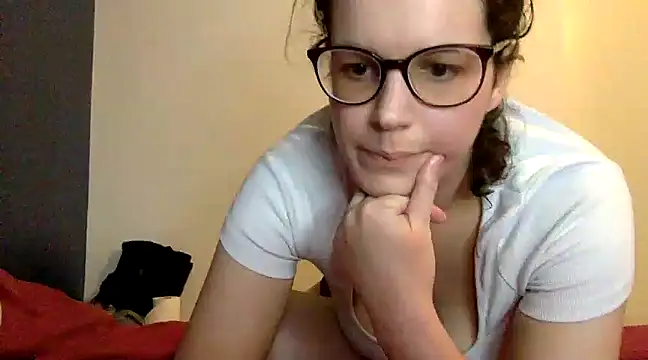 Snapshot of LolaGuess chatting on January 2025 06:45:02 PM LolaGuess online show from January 2025 06:45:02 PM