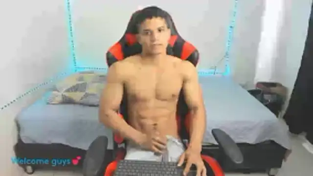 Snapshot of oliver_thompsson7 chatting on November 2025 02:06:02 PM oliver thompsson7 online show from November 2025 02:06:02 PM