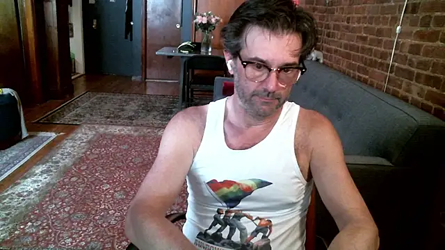 Snapshot of Johnny_Bottoms chatting on May 2026 07:23:02 PM Johnny Bottoms online show from May 2026 07:23:02 PM
