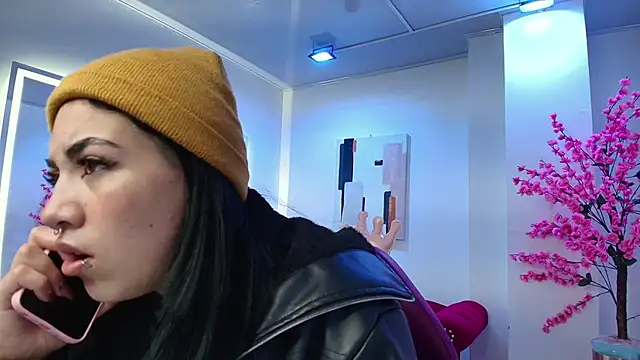 Leia queens online show from October 2025 11:21:02 AM