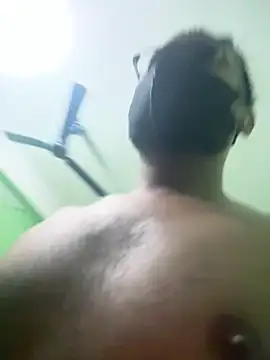 GildanK18 online show from September 2025 04:39:01 PM