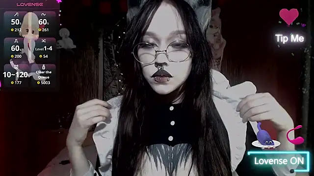 chloe crystall killer online show from October 2025 07:15:01 PM