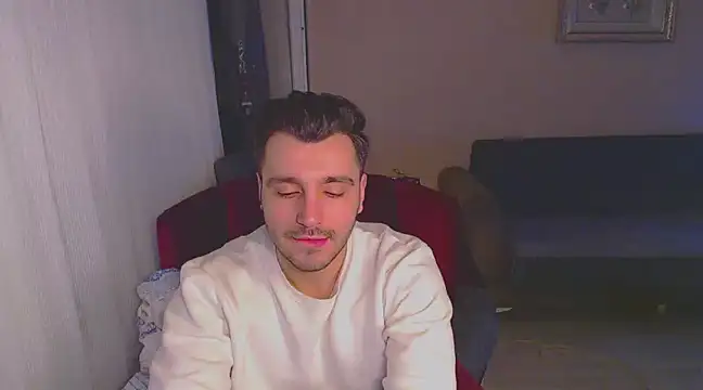 handsomeee04 online show from February 2025 03:48:01 AM