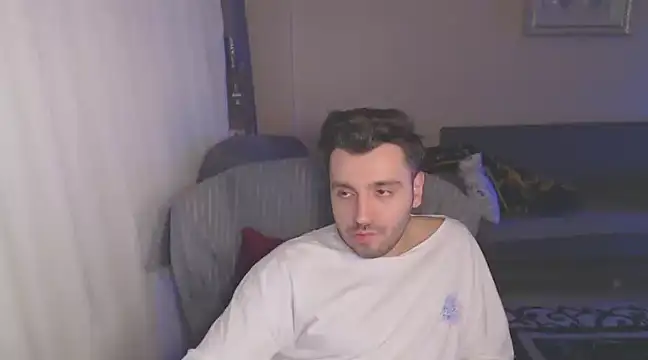 handsomeee04 online show from March 2025 02:23:02 AM