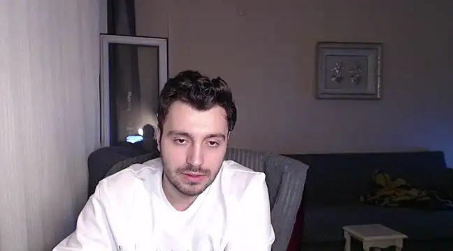 handsomeee04 online show from March 2025 01:24:02 AM