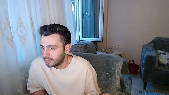 handsomeee04 online show from May 2026 12:07:01 AM