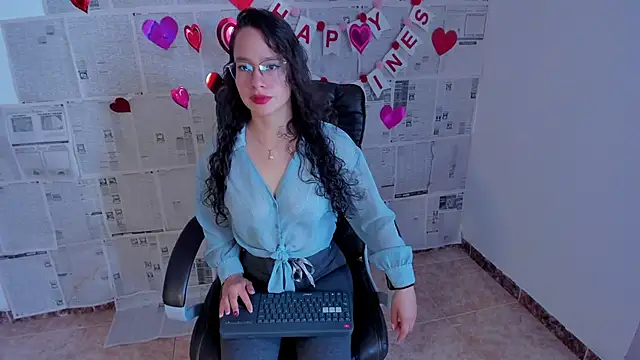 Snapshot of emmaTorres1 chatting on February 2025 04:56:02 PM emmaTorres1 online show from February 2025 04:56:02 PM