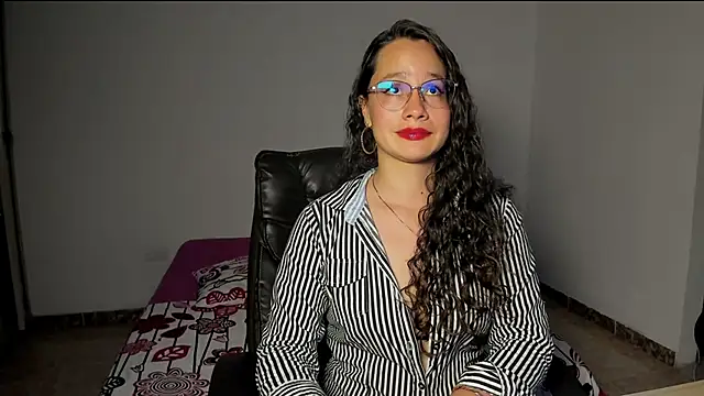 Snapshot of emmaTorres1 chatting on February 2025 11:23:02 PM emmaTorres1 online show from February 2025 11:23:02 PM