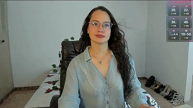 Snapshot of emmaTorres1 chatting on March 2025 08:48:02 PM emmaTorres1 online show from March 2025 08:48:02 PM