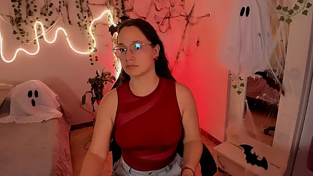 Snapshot of emmaTorres1 chatting on October 2025 02:30:01 PM emmaTorres1 online show from October 2025 02:30:01 PM