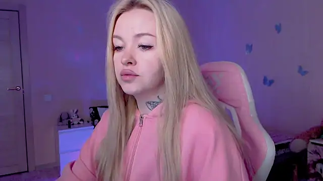 Snapshot of Naughty_Mable chatting on May 2026 12:19:02 AM Naughty Mable online show from May 2026 12:19:02 AM