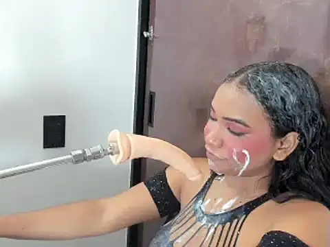 Snapshot of Leticia_lynn chatting on January 2025 07:07:01 AM Leticia lynn online show from January 2025 07:07:01 AM