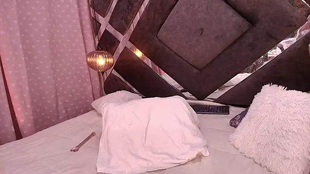 sam lewins online show from February 2025 10:15:01 PM