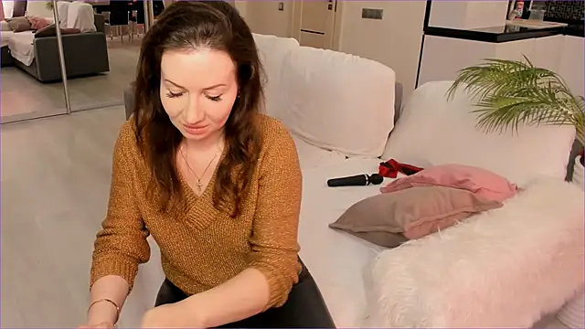 Snapshot of _yessJulia_ chatting on March 2026 09:49:02 AM yessJulia online show from March 2026 09:49:02 AM