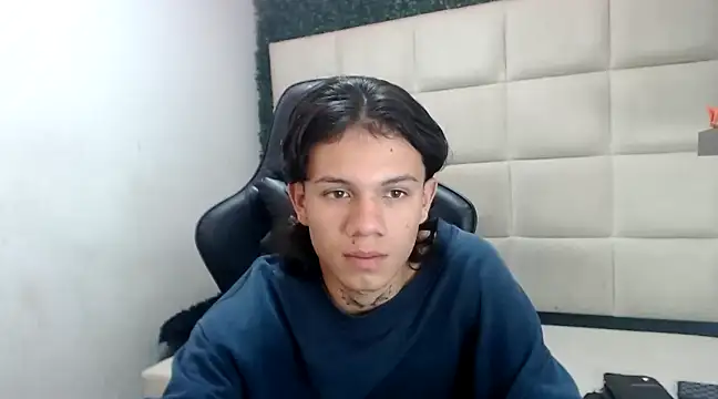 Snapshot of andy_dan18 chatting on January 2025 02:51:02 PM andy dan18 online show from January 2025 02:51:02 PM