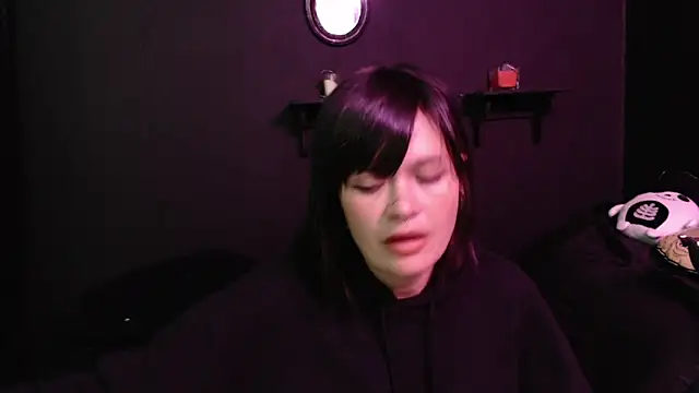 Snapshot of rousstattoo chatting on December 2025 01:33:02 AM rousstattoo online show from December 2025 01:33:02 AM