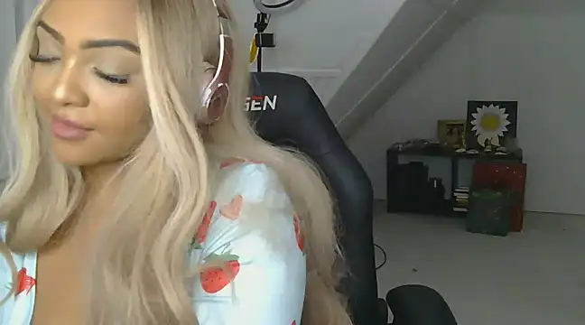 jaslenelovely online show from January 2025 11:30:01 PM