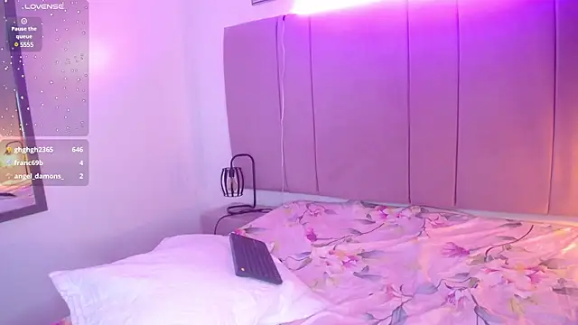 Snapshot of PamelaEvans__ chatting on January 2025 11:16:01 PM PamelaEvans online show from January 2025 11:16:01 PM