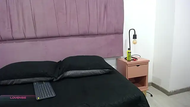 Snapshot of PamelaEvans__ chatting on March 2025 08:40:02 PM PamelaEvans online show from March 2025 08:40:02 PM