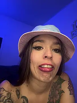 Snapshot of BlueStoneX chatting on February 2025 08:29:01 AM BlueStoneX online show from February 2025 08:29:01 AM