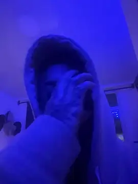 Snapshot of BlueStoneX chatting on February 2025 07:39:02 AM BlueStoneX online show from February 2025 07:39:02 AM