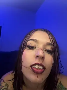 Snapshot of BlueStoneX chatting on February 2025 04:36:02 AM BlueStoneX online show from February 2025 04:36:02 AM