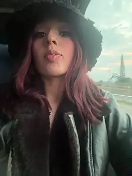 Snapshot of BlueStoneX chatting on February 2025 11:25:02 AM BlueStoneX online show from February 2025 11:25:02 AM